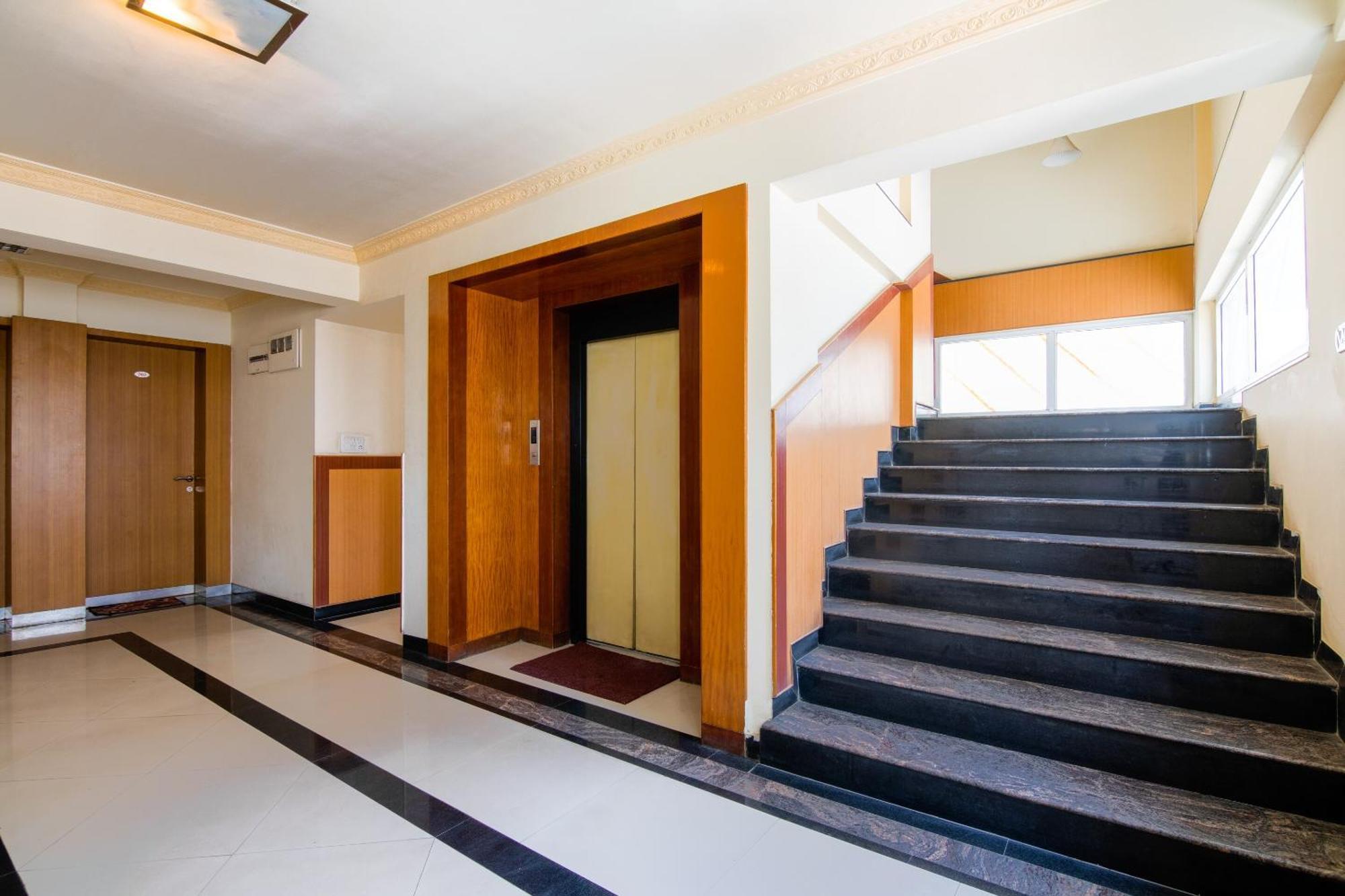 Flagship Aayush Corporate Stays Near Nexus Mall Koramangala Bangalore Exterior photo